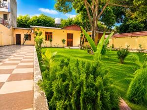 A2 Villa by JMD - Peaceful Stay Near Expo Mart