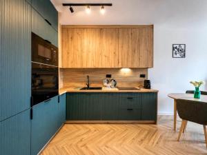 Apartament WHITE GLOVE wyzwolenia widok na zamek