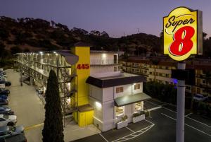 Super 8 by Wyndham San Diego Hotel Circle