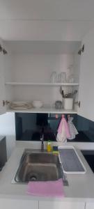 Studio - Pool view - C1 CCR
