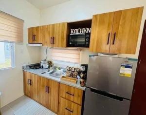 10 steps from the Pool Secluded House with Coffee Bar