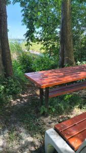Domek rustykalny z sauną i prywatną kładką nad samym jeziorem