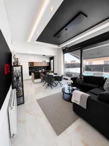 Large Villa with Private Pool and Sauna PMT37