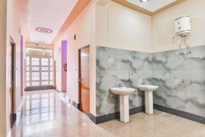 Hotel Shree Venkatesh Nilayam - 200 Mtr From Ram Temple