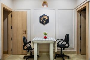 Elio Stay- A Home Away From home