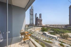 Cozy Canal Front 1BR Safa Park Views Near Downtown