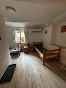 Via Slavija Hostel
