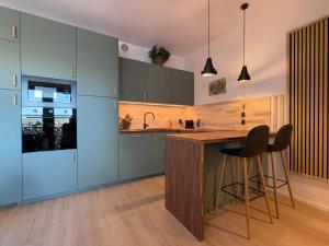 Urban Forest Brno - Design, Garage & Balcony