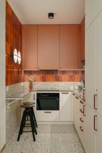 Stylish 3BR with Sauna by Metro