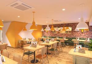 Bloom Hotel Chembur