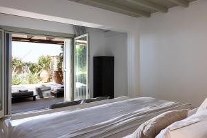 Mykonos Rocks Villas & Suites