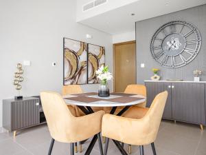 Brand New & Welcoming 2 BDR In Forte Downtown 34