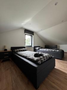 Sarnas House