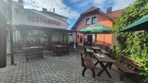 Penzion a restaurace U Strnada