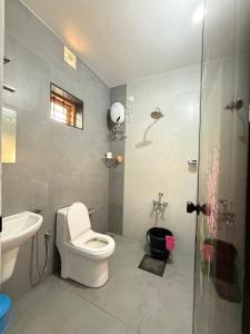 4 bedroom villa fully furnished in kottayam town