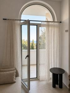 Drymades Beach Apartment