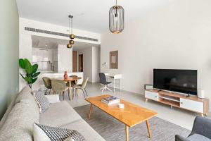 Silkhaus Vacation Homes Luxe 3BR Apartment by the Canal
