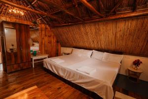 B&BPs - Meikhas Hut