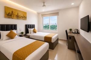 La Riviera Suites