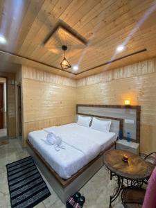 Best rooms in kufri With Village Vibes