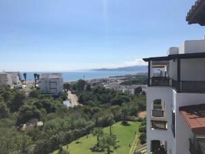 Bella Vista - Appartement de Luxe avec Vue sur Mer- Piscines - 100Mb WIFI