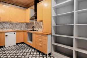 Elegant 3Bed25Bath Cengelkoy Triplex House! #417