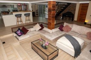 The Three Palm Villa