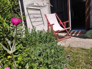 Relax in the charming little apartment on the ground floor