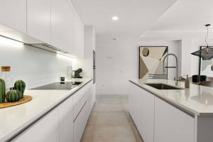 Mijas 4BR Family Apartment, Pool and Panoramic Views