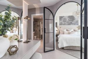 Royal Gardens Puerto Banús, 1BR Apartment with Pool