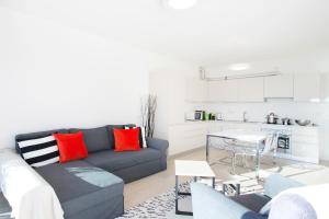 Argegno Pool apartment by Italian Apartments