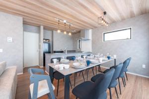 New Luxury home Free parking2 4BR 14 guests