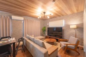 New Luxury home Free parking2 4BR 14 guests