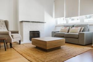 Estoril Coastal Retreat By Local