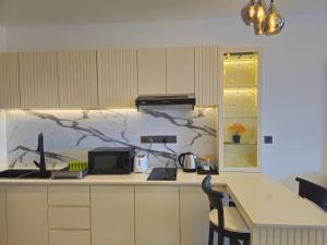 Beachfront Luxury Studio in Negombo By Excellence
