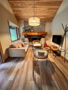 Cabañas en el bosque patagónico