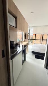 Luxurious modern loft in Chicó, steps from Parque 93