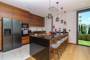 Ajuda Atlantic View Villa by Madeira Dream Stays