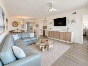 SeaSpray Serenity 621 Pristine Gulf-Front