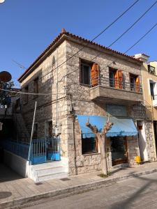 Family 4-bedroom summer house in Pythagorio