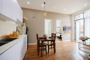 H2B Westlake 2BR