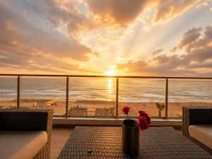 OCEAN VIEW Prestigia Plage des Nations & Luxe