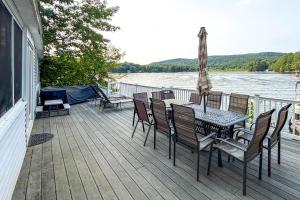 Massachusetts Lake House w Dock - Pets Welcome!