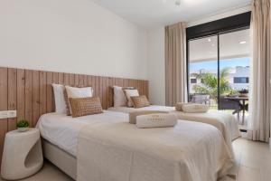 Camarate Hills Luxury Garden Pool View Apartment