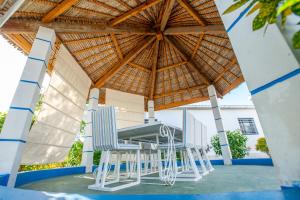 Mangrove Family Lodge