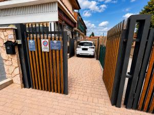 Appartamento la casa di Lilli Anguillara Sabazia-Parcheggio interno privato, Lago, Relax e Roma a portata di treno