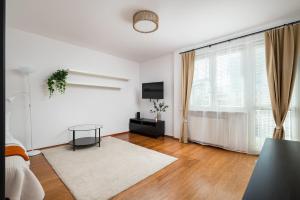 Rondo ONZ Homely Apartment by BookingHost