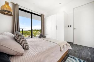 TH5 Peaceful Surf Retreat Walk to Beach and Town