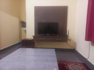 Flat in Sarjapur Rd, near Wipro, Couple Friendly