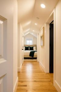 Private 1BR1BD,Apt Near High Falls, TV, Kitchen